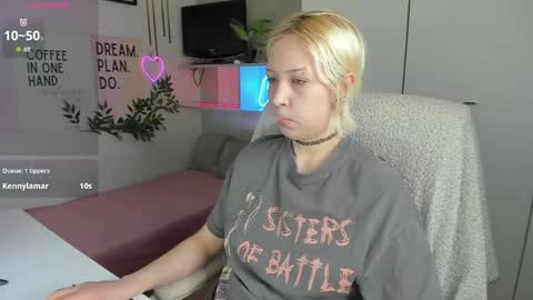 Snapshot of neko_sora chatting on 3, 5, 2026 Kate online show from 3, 5, 2026