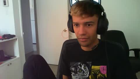 Snapshot of nekotano chatting on 18, 9, 2025 Buck online show from 18, 9, 2025