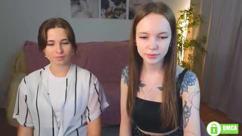 Snapshot of nellie_moans chatting on 6, 10, 2025 Nellie online show from 6, 10, 2025