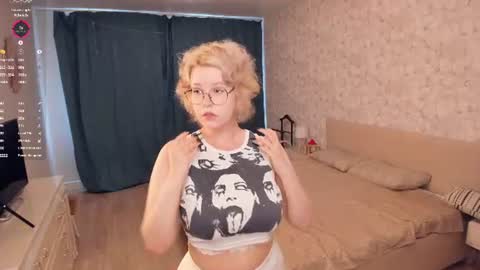 nelly_gloss online show from 12, 6, 2026