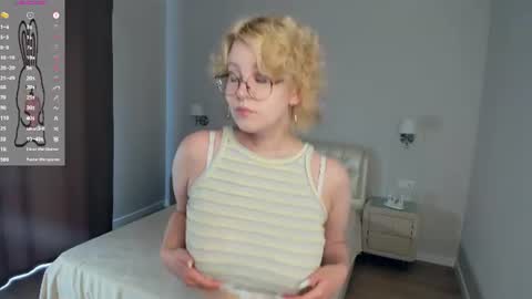 nelly_gloss online show from 16, 7, 2026