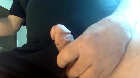 Snapshot of neohiom4f chatting on 5, 3, 2025 neohiom4f online show from 5, 3, 2025