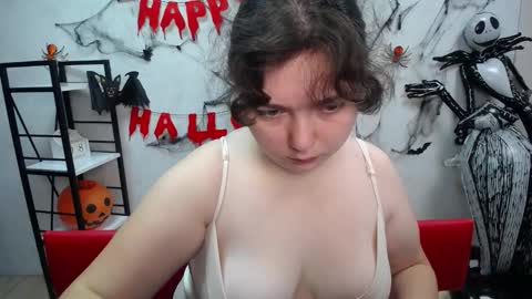 Snapshot of neonilalisova chatting on 9, 11, 2025 NeonilaLisova online show from 9, 11, 2025