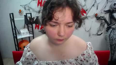 Snapshot of neonilalisova chatting on 10, 11, 2025 NeonilaLisova online show from 10, 11, 2025