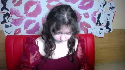 Snapshot of neonilalisova chatting on 15, 12, 2025 NeonilaLisova online show from 15, 12, 2025
