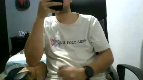 Snapshot of nerdxxx94 chatting on 24, 6, 2026 MrBull online show from 24, 6, 2026