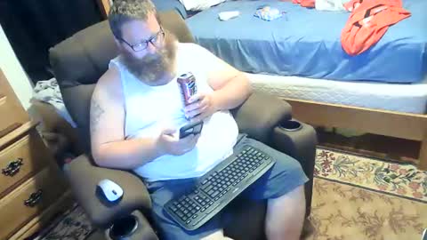 Snapshot of nerdychub4fun chatting on 4, 4, 2026 nerdychub4fun online show from 4, 4, 2026
