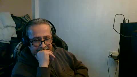 Snapshot of neron401 chatting on 18, 4, 2026 neron401 online show from 18, 4, 2026