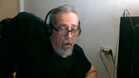 Snapshot of neron401 chatting on 17, 5, 2026 neron401 online show from 17, 5, 2026