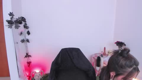 Marie    online show from 4, 10, 2025