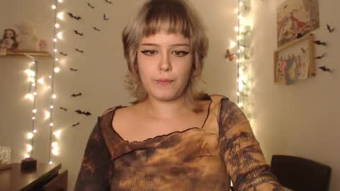 Snapshot of neurotic_witch chatting on 30, 9, 2025 Mar online show from 30, 9, 2025