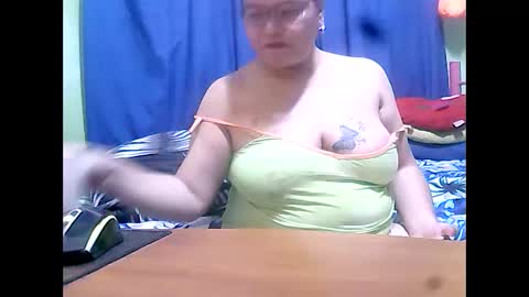 Snapshot of new_taboo_fetishqueen chatting on 19, 1, 2025 mariapaula online show from 19, 1, 2025