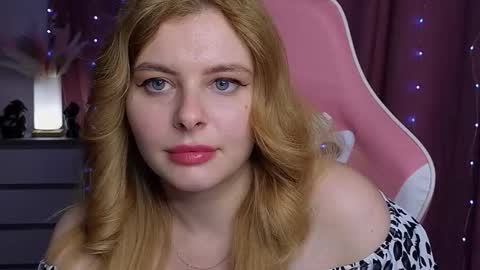 Snapshot of newdayo chatting on 4, 11, 2025 newdayo online show from 4, 11, 2025