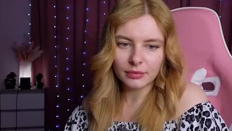 Snapshot of newdayo chatting on 7, 11, 2025 newdayo online show from 7, 11, 2025