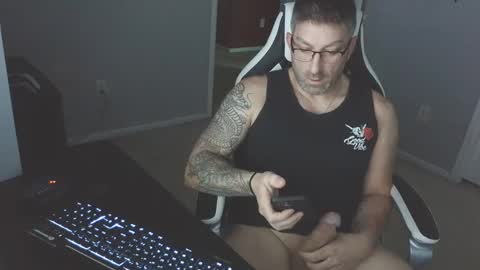 Snapshot of newevo chatting on 12, 9, 2025 newevo online show from 12, 9, 2025