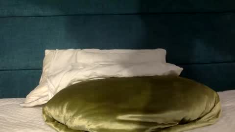 Snapshot of newnewbttm chatting on 31, 5, 2026 newnewbttm online show from 31, 5, 2026