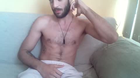 Snapshot of newt_easy chatting on 3, 5, 2026 Lucena BR online show from 3, 5, 2026