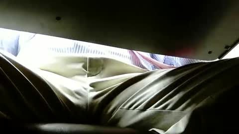 Snapshot of newtothis1015 chatting on 10, 11, 2025 Daring online show from 10, 11, 2025