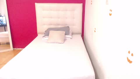 nextdoor_fantasy online show from 12, 12, 2024