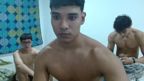 Snapshot of ney_quiroz chatting on 16, 12, 2025 ney hotman online show from 16, 12, 2025