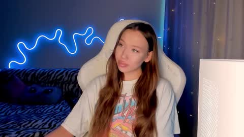 Snapshot of neyrmina chatting on 18, 1, 2026 Mina online show from 18, 1, 2026