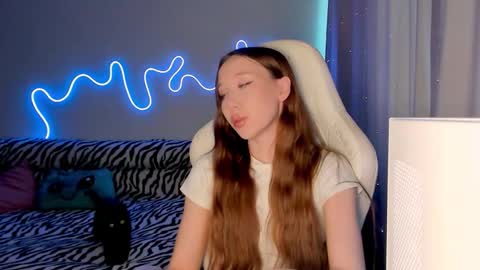 Snapshot of neyrmina chatting on 4, 2, 2026 Mina online show from 4, 2, 2026