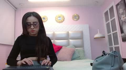Snapshot of nezzukoo chatting on 25, 5, 2026 nezzukoo online show from 25, 5, 2026
