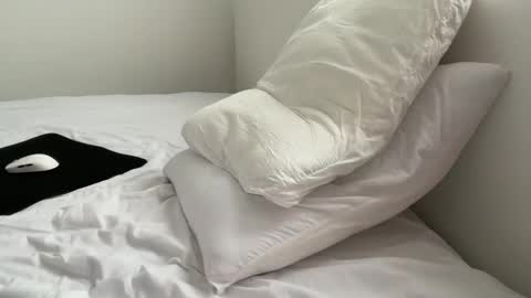 Adrian Von Ziegler online show from 17, 9, 2025