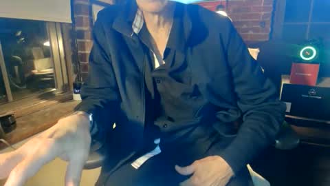 Snapshot of nfgwholoves2cum chatting on 15, 1, 2026 NFG Nice Friendly Guy Dick online show from 15, 1, 2026