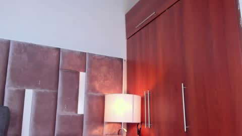 Nia online show from 7, 4, 2026