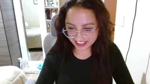 Snapshot of nia_cop chatting on 16, 12, 2025 Dani online show from 16, 12, 2025