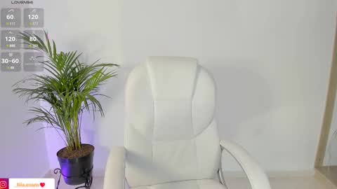 Nia online show from 3, 3, 2025