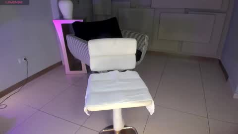 SQUIRTER DOLL    online show from 13, 12, 2025