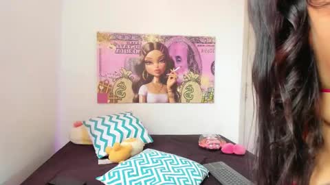  Nia  online show from 28, 10, 2025