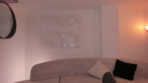 Call me Nia  online show from 8, 11, 2025