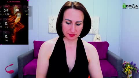 niasmithh online show from 5, 3, 2025