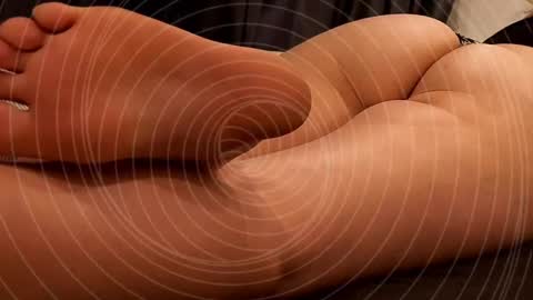 Snapshot of niatonoori chatting on 14, 4, 2026 Kim online show from 14, 4, 2026