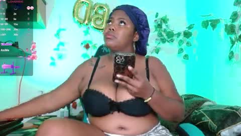 Snapshot of niawk_ chatting on 8, 4, 2026 Niawk online show from 8, 4, 2026