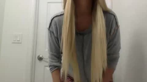 Snapshot of nicecolddrink2 chatting on 15, 11, 2025 Amber online show from 15, 11, 2025