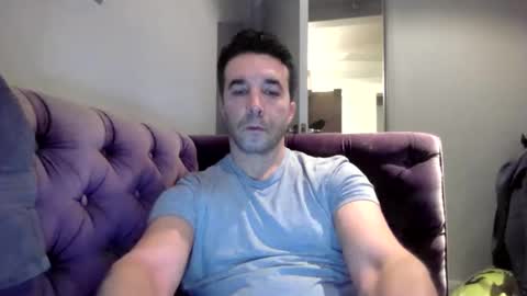 Snapshot of niciboi chatting on 27, 2, 2025 James online show from 27, 2, 2025