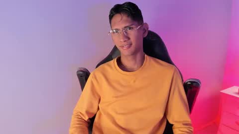 Snapshot of nick_collins20 chatting on 7, 10, 2025 Nick online show from 7, 10, 2025