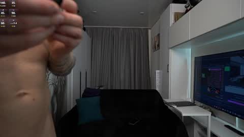 Snapshot of nick_howlenxx chatting on 16, 4, 2026 nick_howlenxx online show from 16, 4, 2026