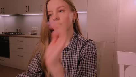 Nicka Cherie online show from 25, 2, 2026