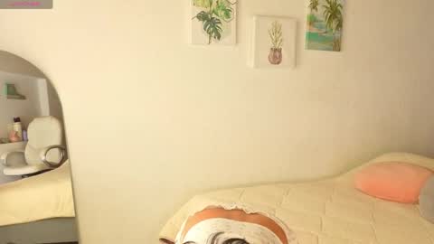 Snapshot of nickeymoon chatting on 13, 4, 2026 Nicole Silvermoon online show from 13, 4, 2026