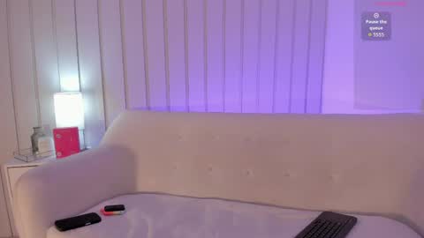 Snapshot of nickiwestt___ chatting on 30, 4, 2026 nickiwestt___ online show from 30, 4, 2026
