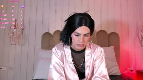 Snapshot of nickiwestt___ chatting on 25, 6, 2026 nickiwestt___ online show from 25, 6, 2026