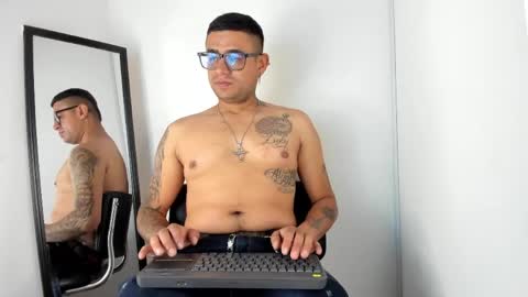 Snapshot of nickk_jonson chatting on 1, 4, 2026 nickk_jonson online show from 1, 4, 2026