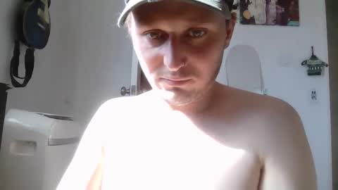 Nickleee online show from 10, 2, 2025