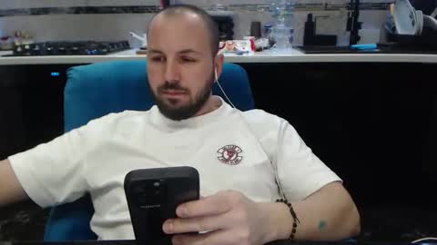 Julian online show from 25, 3, 2026