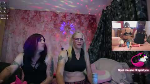 Snapshot of nicktu52 chatting on 17, 7, 2026 nicktuuk online show from 17, 7, 2026